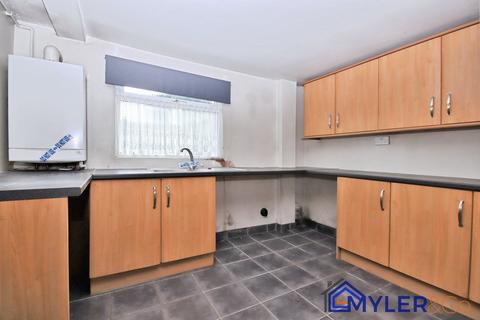 19 Nicholas Road, Widnes, WA8 8ST