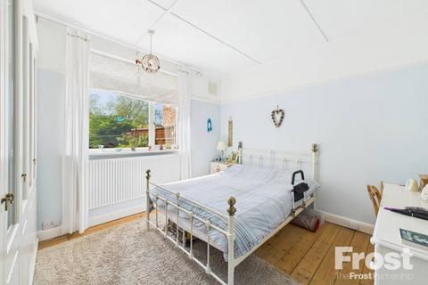52 Parkfield Crescent, Feltham, TW13 7LD