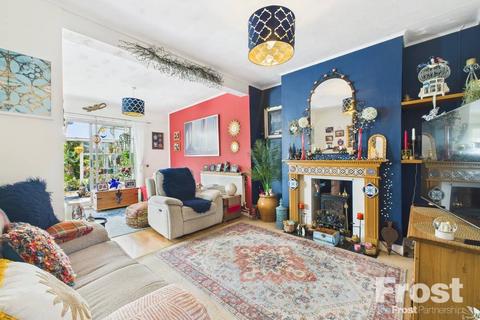 4 Parkfield Crescent, Feltham, TW13 7LA