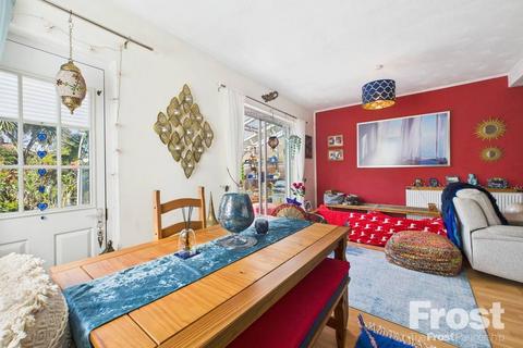 4 Parkfield Crescent, Feltham, TW13 7LA