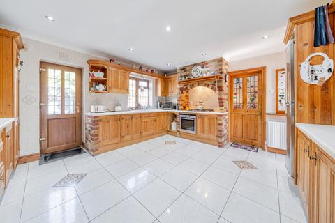 5 bedroom detached house for sale, Church Lane, Wexham