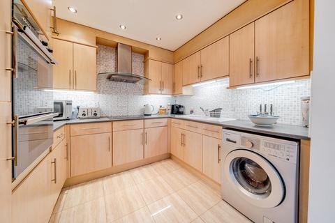 5 bedroom detached house for sale, Church Lane, Wexham