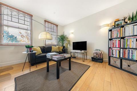 2 bedroom flat to rent, Half Moon Lane, London