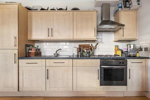 2 bedroom flat to rent, Half Moon Lane, London