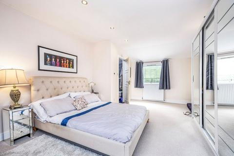 3 bedroom terraced house for sale, Camden Mews, London NW1