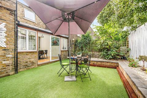 3 bedroom terraced house for sale, Camden Mews, London NW1