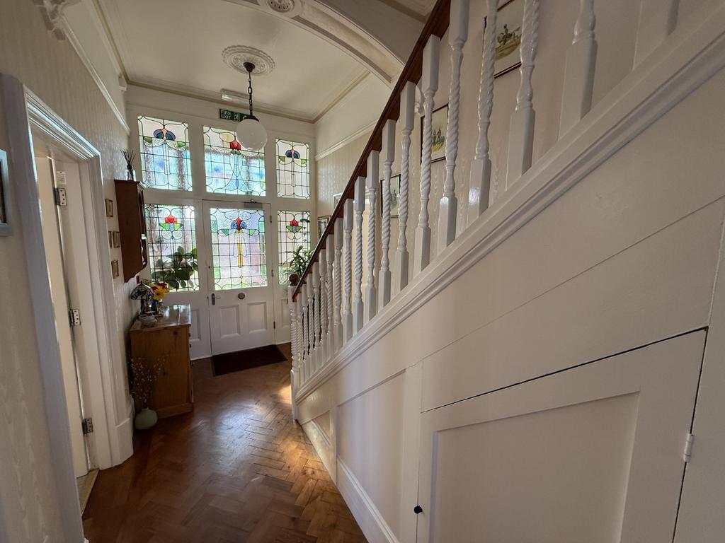 Attractive Entrance Hall