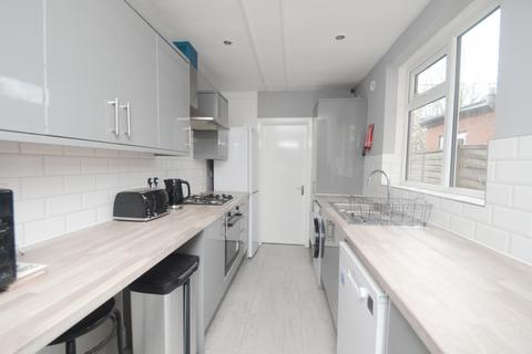 5 bedroom terraced house to rent, Brailsford Road, Manchester M14
