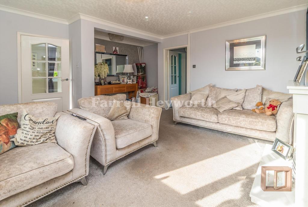 Lounge image 2