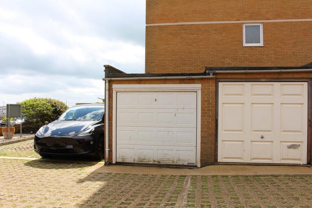 Fairlawns Garage