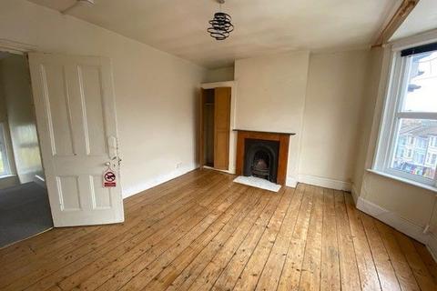 4 bedroom terraced house to rent, Brighton BN2