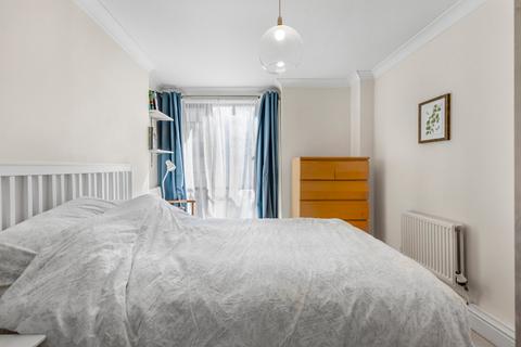 1 bedroom flat for sale, Taffrail House, Burrells Wharf Square, London