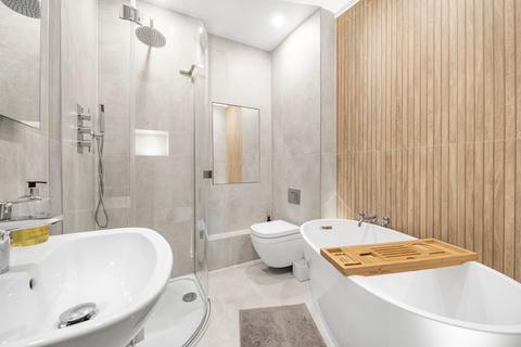 3 bedroom flat for sale, Randolph Crescent, Little Venice, London
