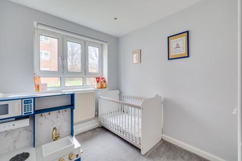 3 bedroom flat for sale, Barclay Close, Fulham, London