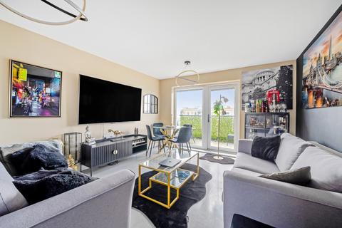 1 bedroom apartment for sale, Wave Court, Romford RM7