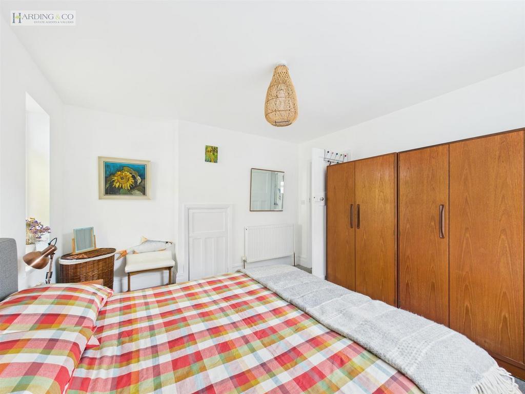 Bedroom 1 ii.jpg