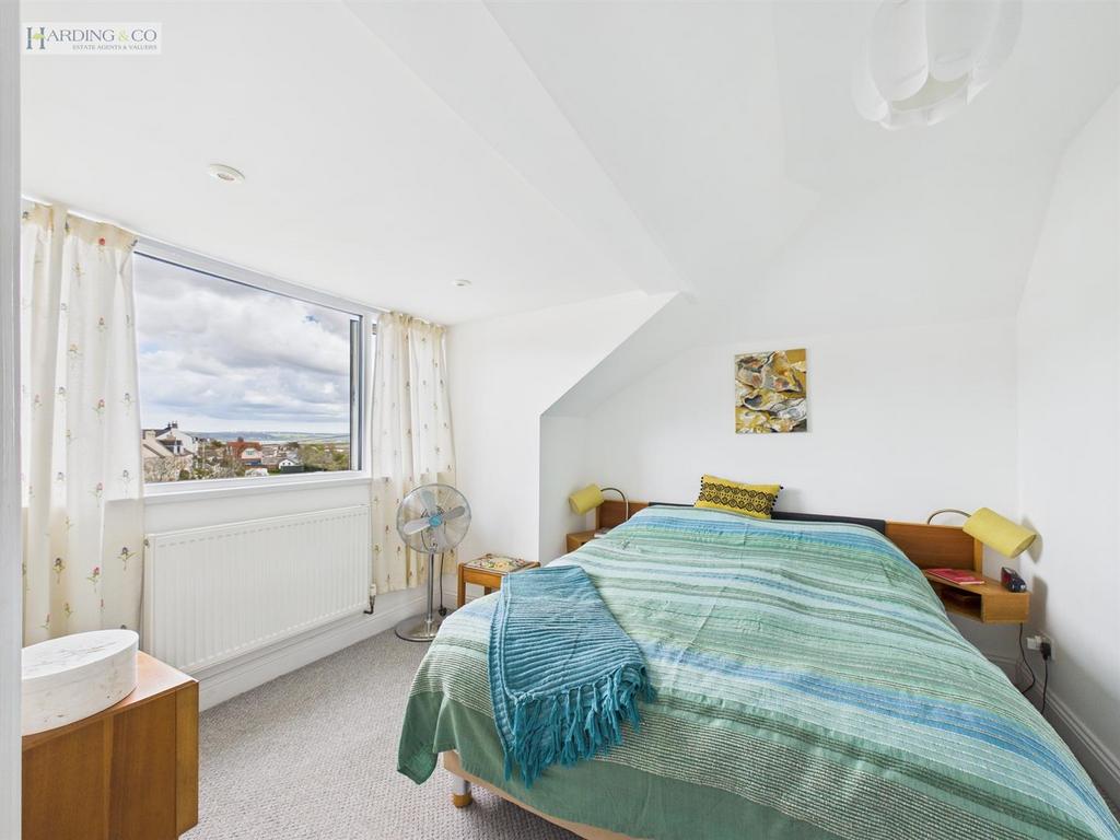Bedroom 2.jpg