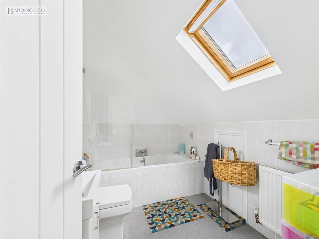 Bathroom.jpg