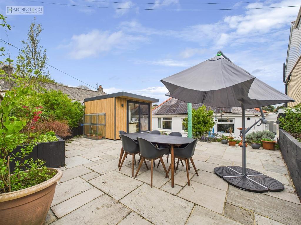 Rear garden v.jpg