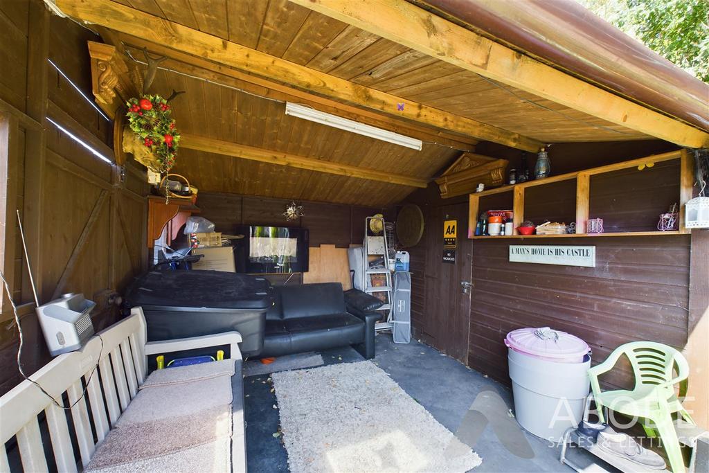 CAM03473 G0-PR0107-STILL037.jpg
