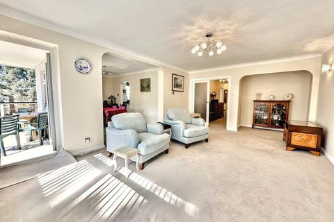3 bedroom flat for sale, Canford Cliffs