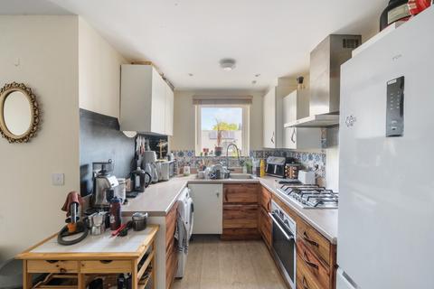 2 bedroom flat for sale, Moore Close, Banister Park, Southampton, Hampshire, SO15