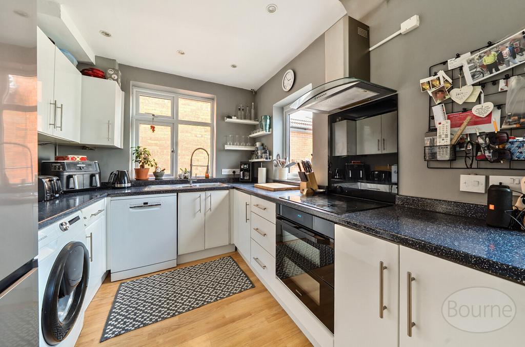 C1793790-9f63-475...