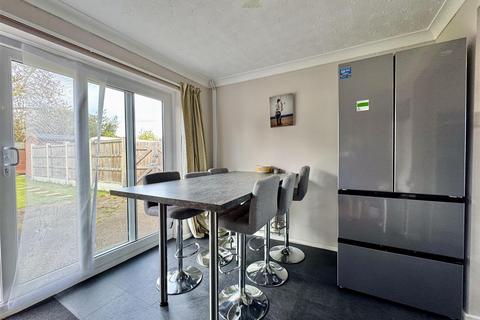 3 bedroom end of terrace house for sale, Orchard Road, Southminster