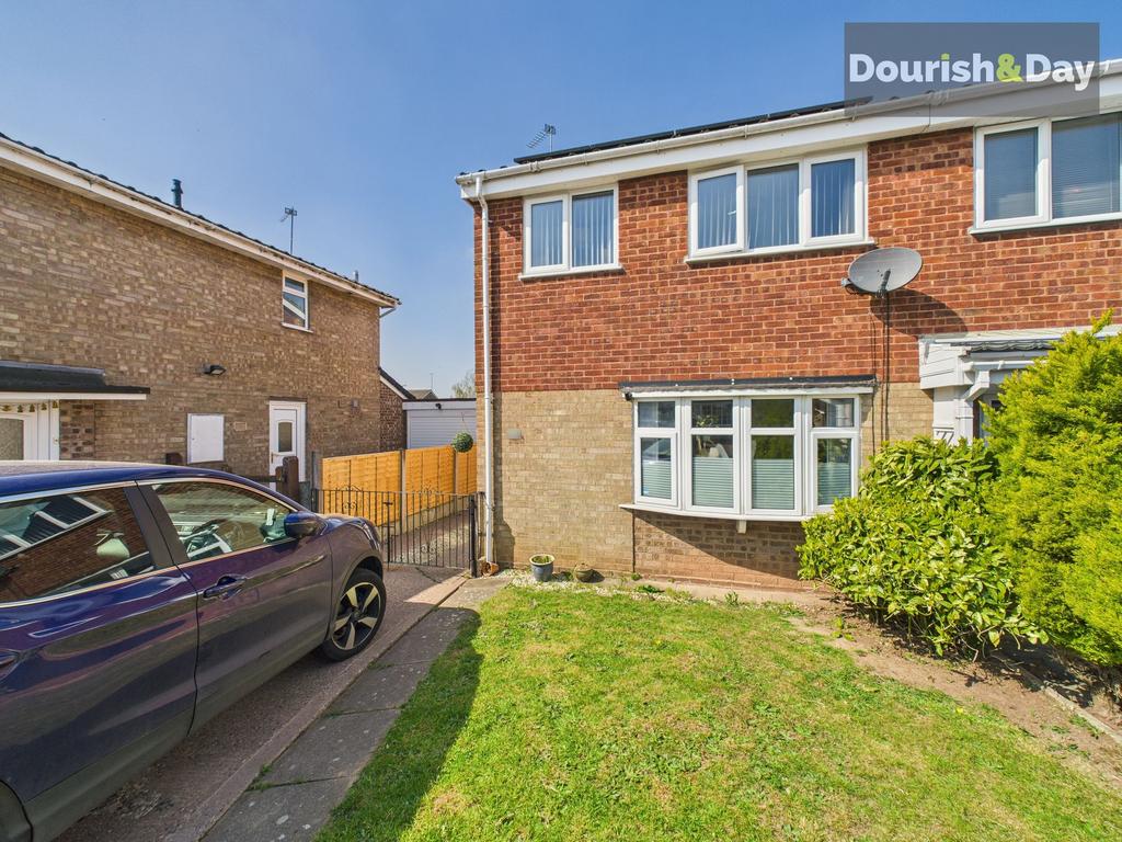 robinswood-stafford-st17-3-bed-semi-detached-house-220-000