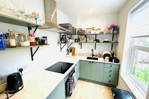 2 bedroom flat to rent, Spitalfield Lane, Chichester