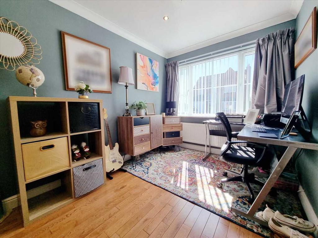 Bedroom 4/Snug: