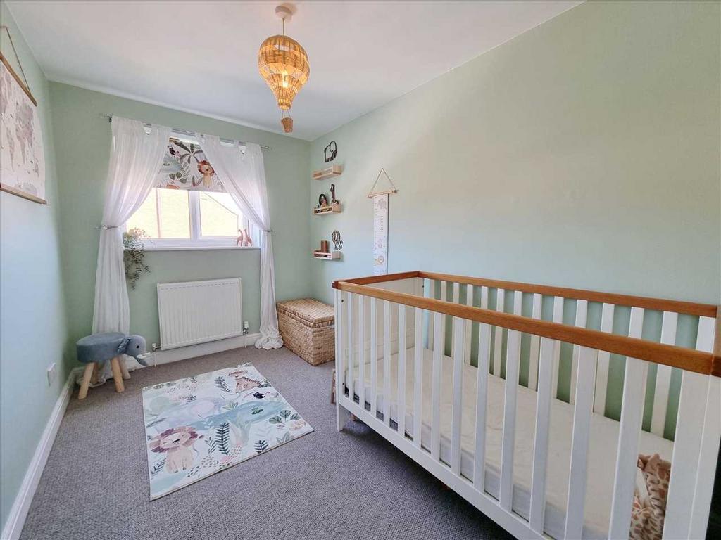 Bedroom 3: