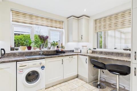19 Edge View Walk, Kinver, Stourbridge, DY7 6AX