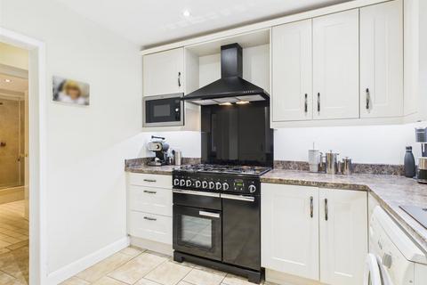 19 Edge View Walk, Kinver, Stourbridge, DY7 6AX