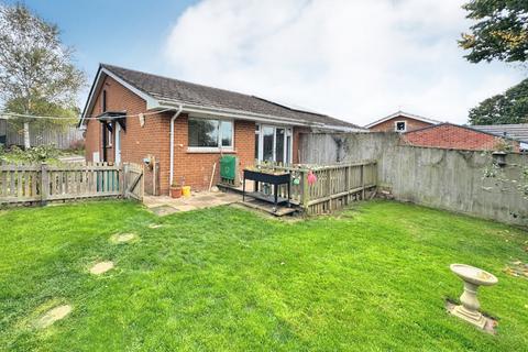 Exmouth EX8