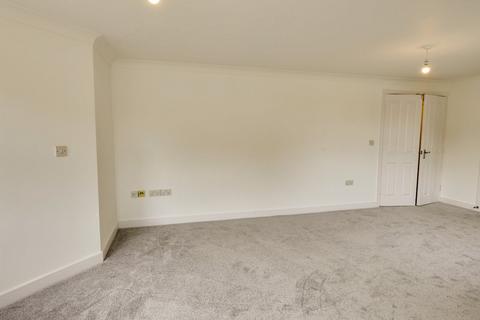 2 bedroom flat for sale, Waters Walk, Apperley Bridge, Bradford, West Yorkshire, BD10