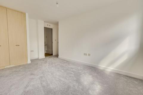5e, 5 Waters Walk, Bradford, BD10 0LZ