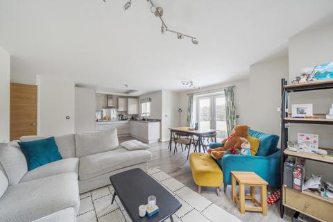10 Carroll Place, Guildford, GU2 7AS