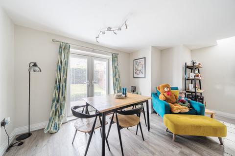 10 Carroll Place, Guildford, GU2 7AS