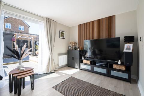 3 bedroom terraced house for sale, Skelton Park, Denny, FK6