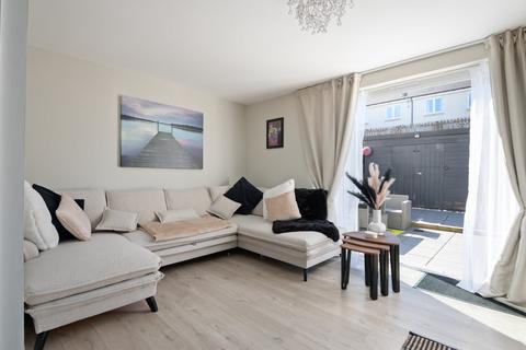 3 bedroom terraced house for sale, Skelton Park, Denny, FK6