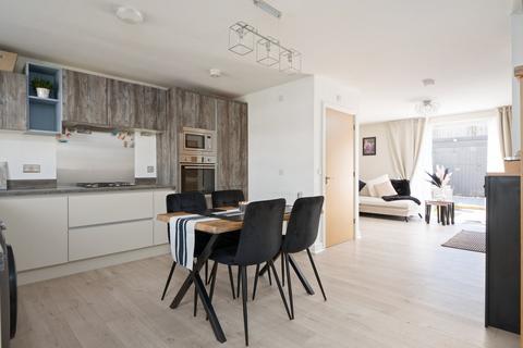 3 bedroom terraced house for sale, Skelton Park, Denny, FK6