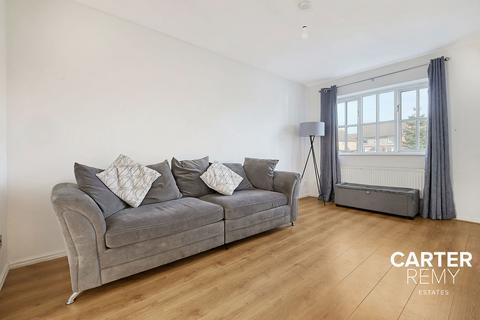 63 Holly Drive, South Ockendon, RM15 6TG