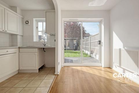 63 Holly Drive, South Ockendon, RM15 6TG