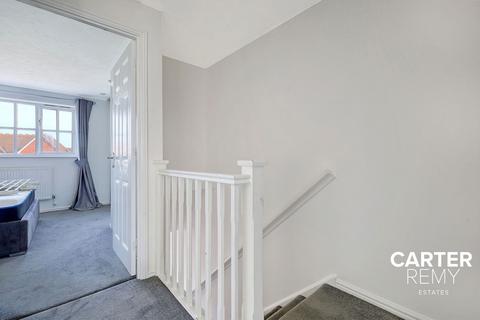 63 Holly Drive, South Ockendon, RM15 6TG