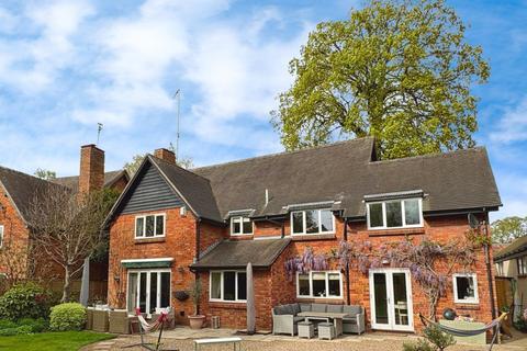 undefined, Bridge End, Warwick