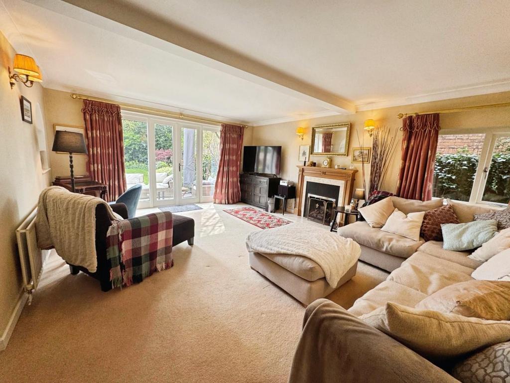Living Room.jpg