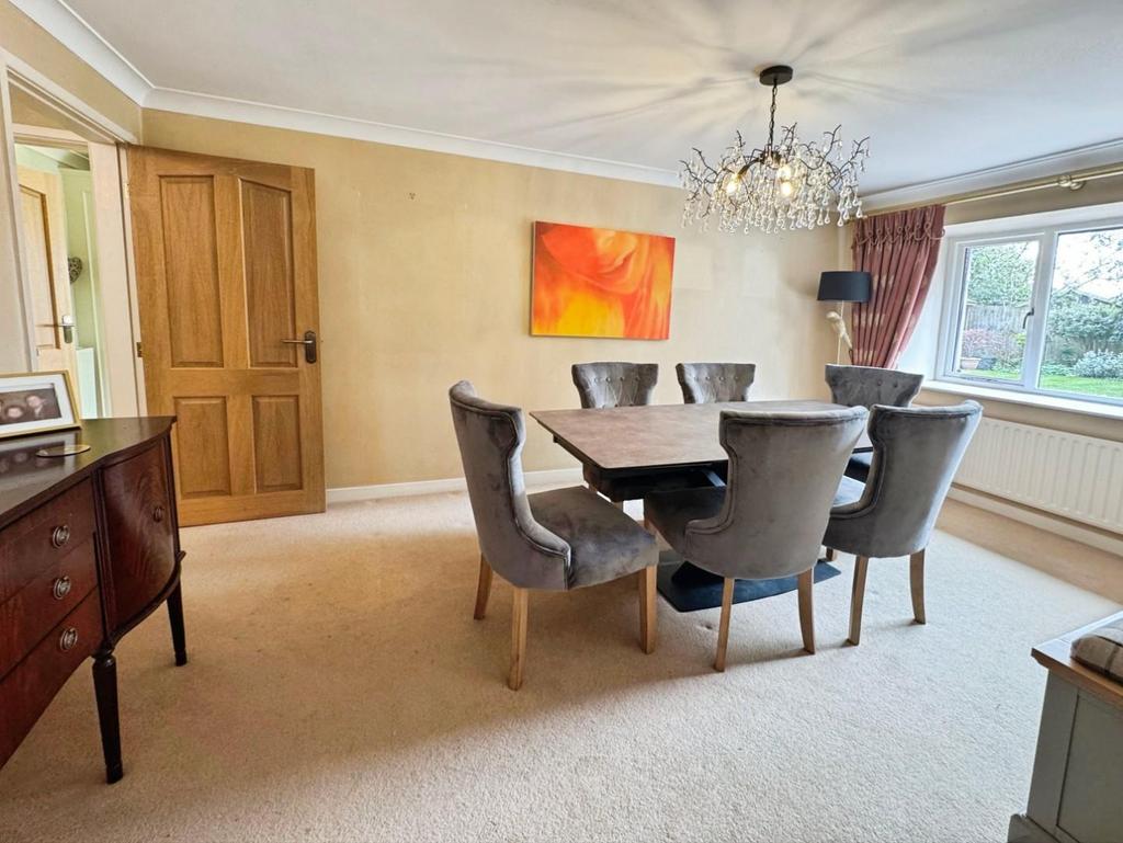 Dining Room.jpg