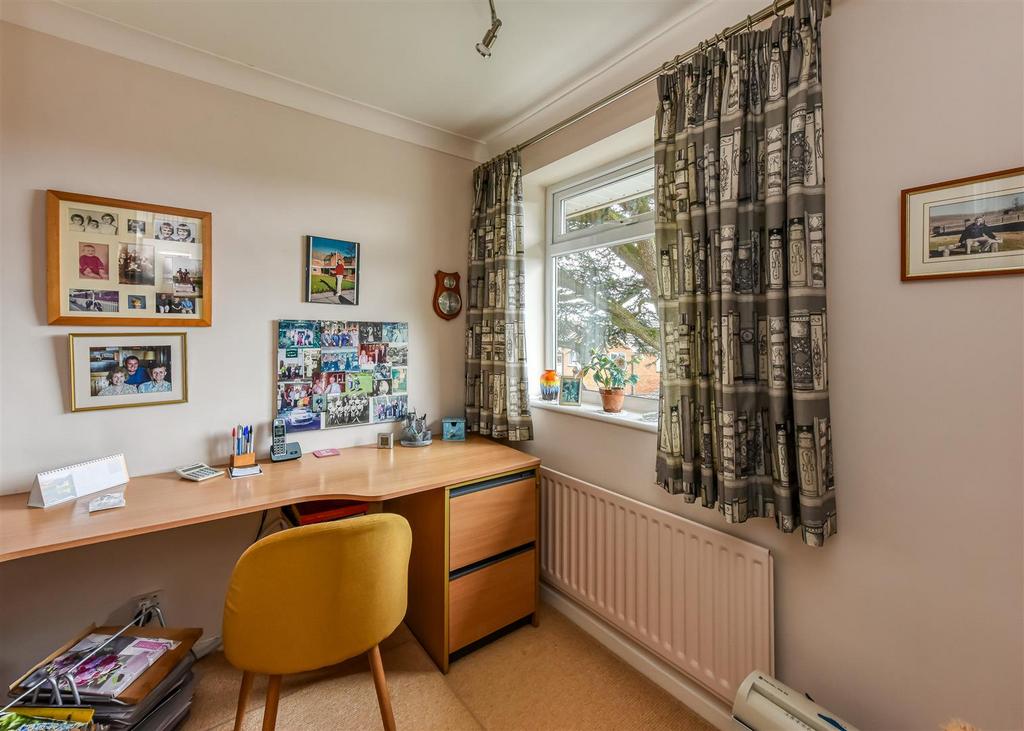 10 Chestnut Drive-Bedroom 4.jpg