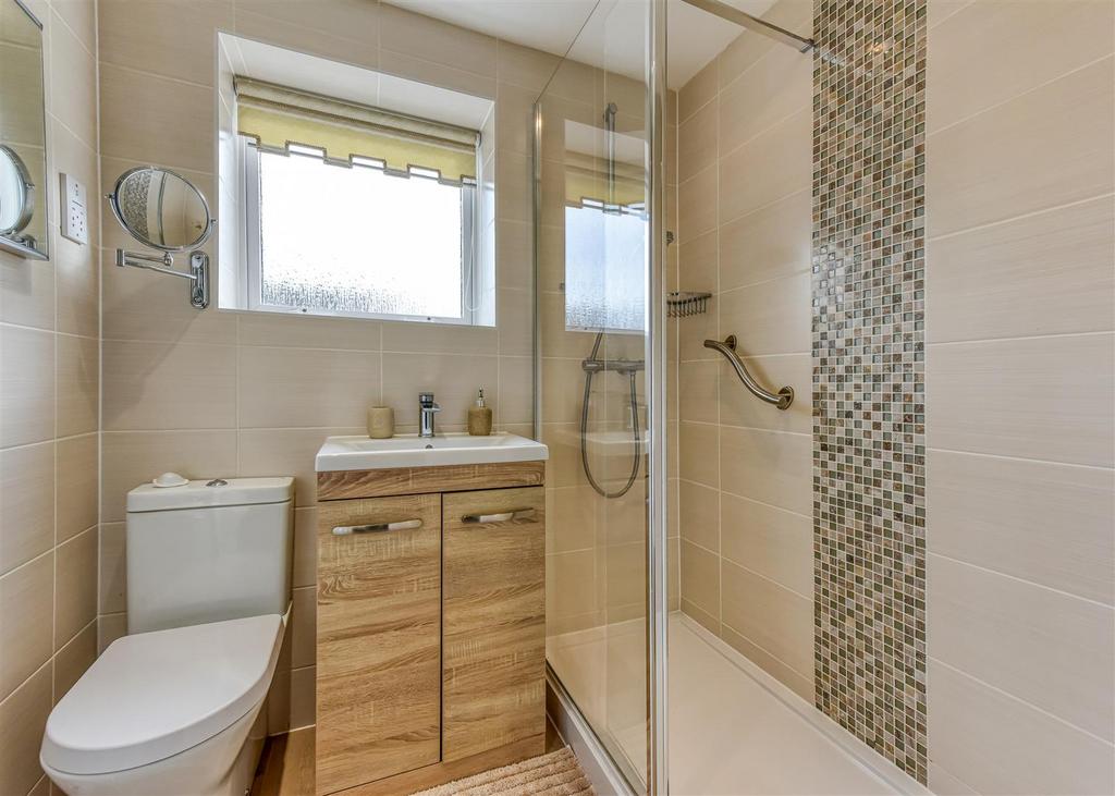 10 Chestnut Drive-Shower Room.jpg